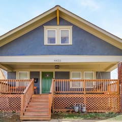Forest Avenue Flat (2nd Floor Apt): 2BR with Private Baths | 30+ Day Stays