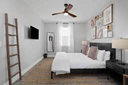 Hunter House · Modern Escape: 5BR/2.5BA Near St. Louis Must-Sees - Image 3