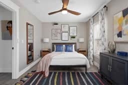 Hunter House · Modern Escape: 5BR/2.5BA Near St. Louis Must-Sees - Image 4