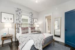 Sewille House · 5BR/5BA · Private Bath Every Room, Hyde Park KC | Sleeps 16 - Image 4
