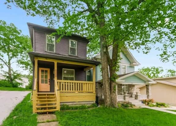 Chase House on Forest · 2BR with Private Baths | 30+ Day Stays - Image 2