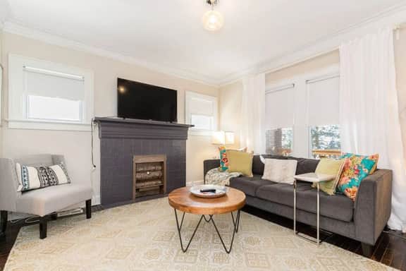 Forest Avenue Flat (1st Floor Apt) · 2BR | 2 Private Baths | Extended Stays - Image 5
