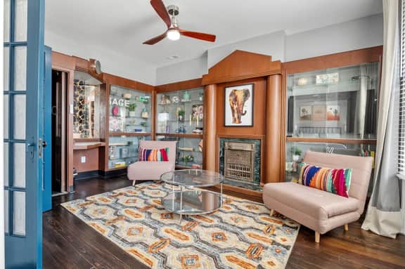 The Chase off Grand: Historic Shaw Home • Sleeps 14 • Near Zoo & Arch - Image 3