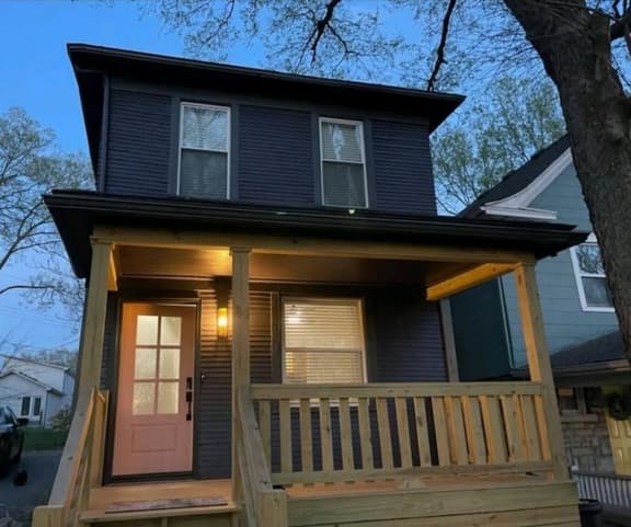 Chase House on Forest · 2BR with Private Baths | 30+ Day Stays - Image 1