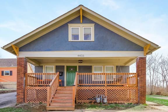 Forest Avenue Flat (2nd Floor Apt): 2BR with Private Baths | 30+ Day Stays - Image 1