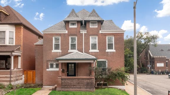 Luxury Living: Grand 7BR/5BA near Everything - Image 1
